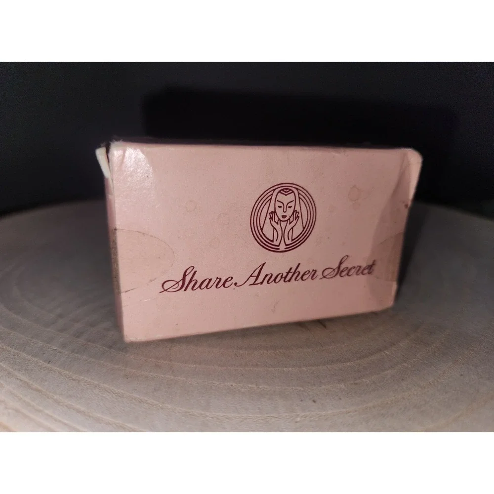 Vintage Olay Beauty Bar Soap 1.25 oz Introductory‎ Gift Size~Complete Packaging